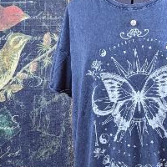 Rebellious One Casual Top - XL - Blue/Gray & White Graphic - Picture 5 of 5